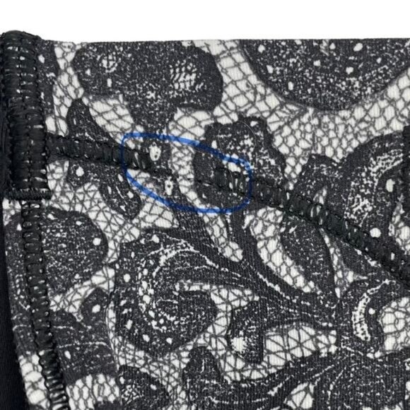LULULEMON Outrun 17" Crop Sz 4 Mini Cinder Lace White Black - Picture 13 of 13